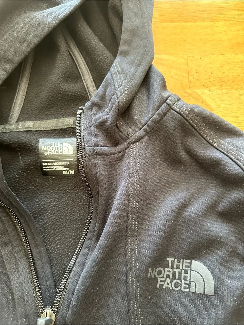 North Face men’s hooded jacket medium